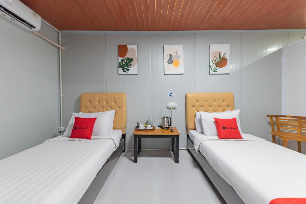 Reddoorz Container @ Teras Cimanuk Garut Otel Dış mekan fotoğraf