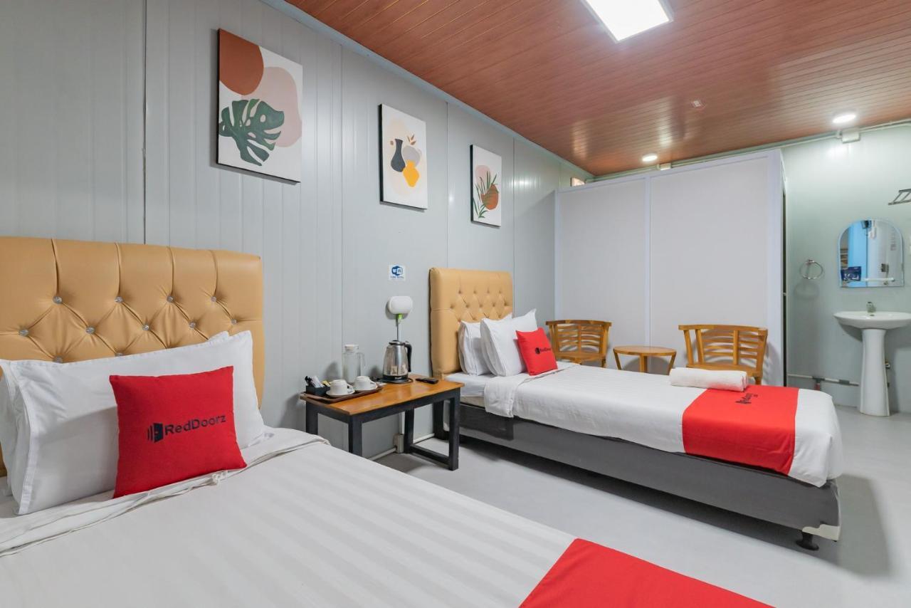 Reddoorz Container @ Teras Cimanuk Garut Otel Dış mekan fotoğraf